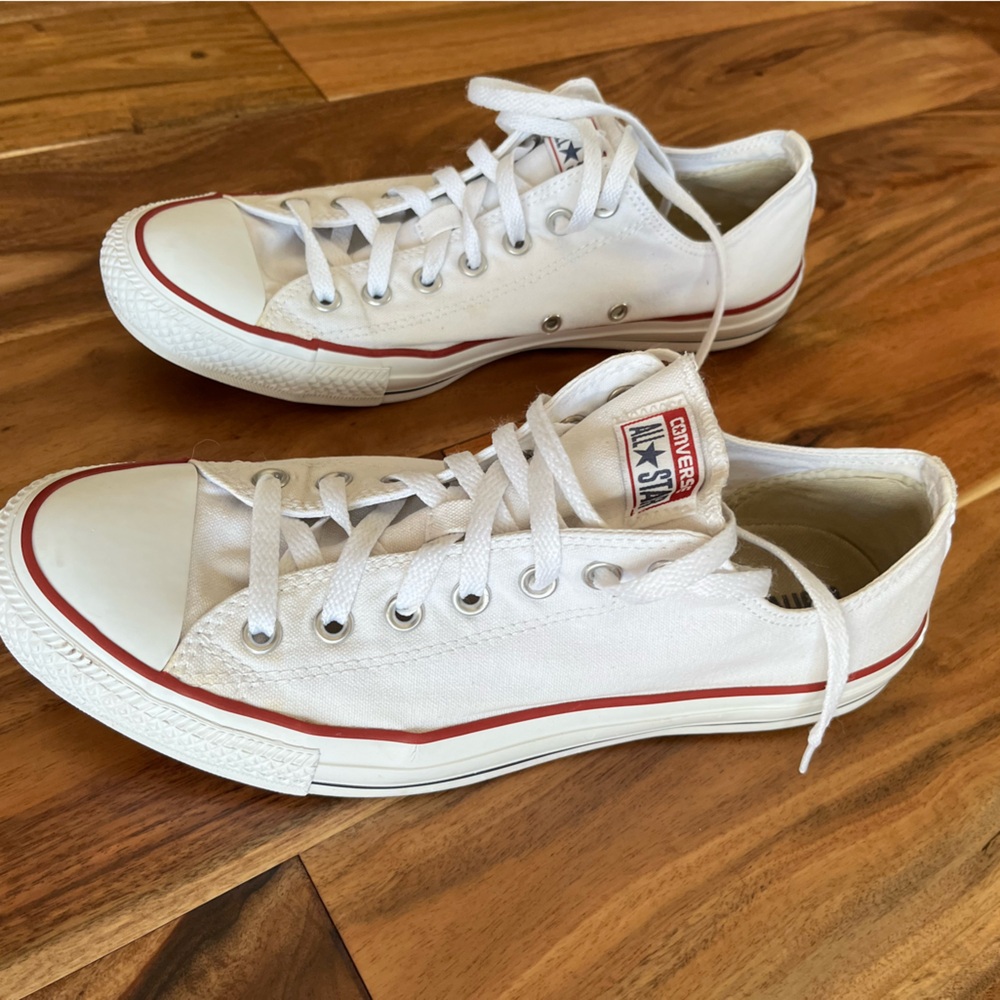 Men’s converse size 11/women’s size 13